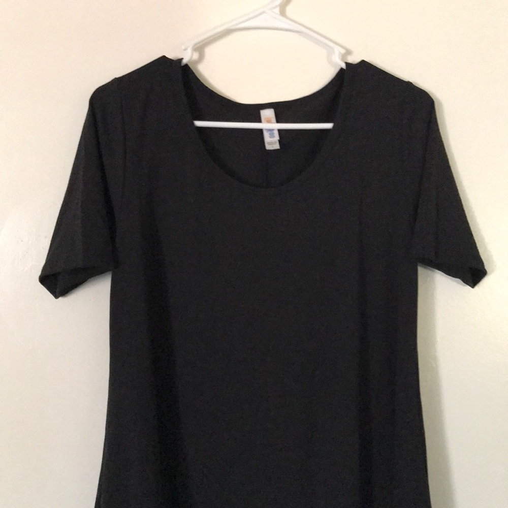 Lularoe Black small perfect tee NWOT